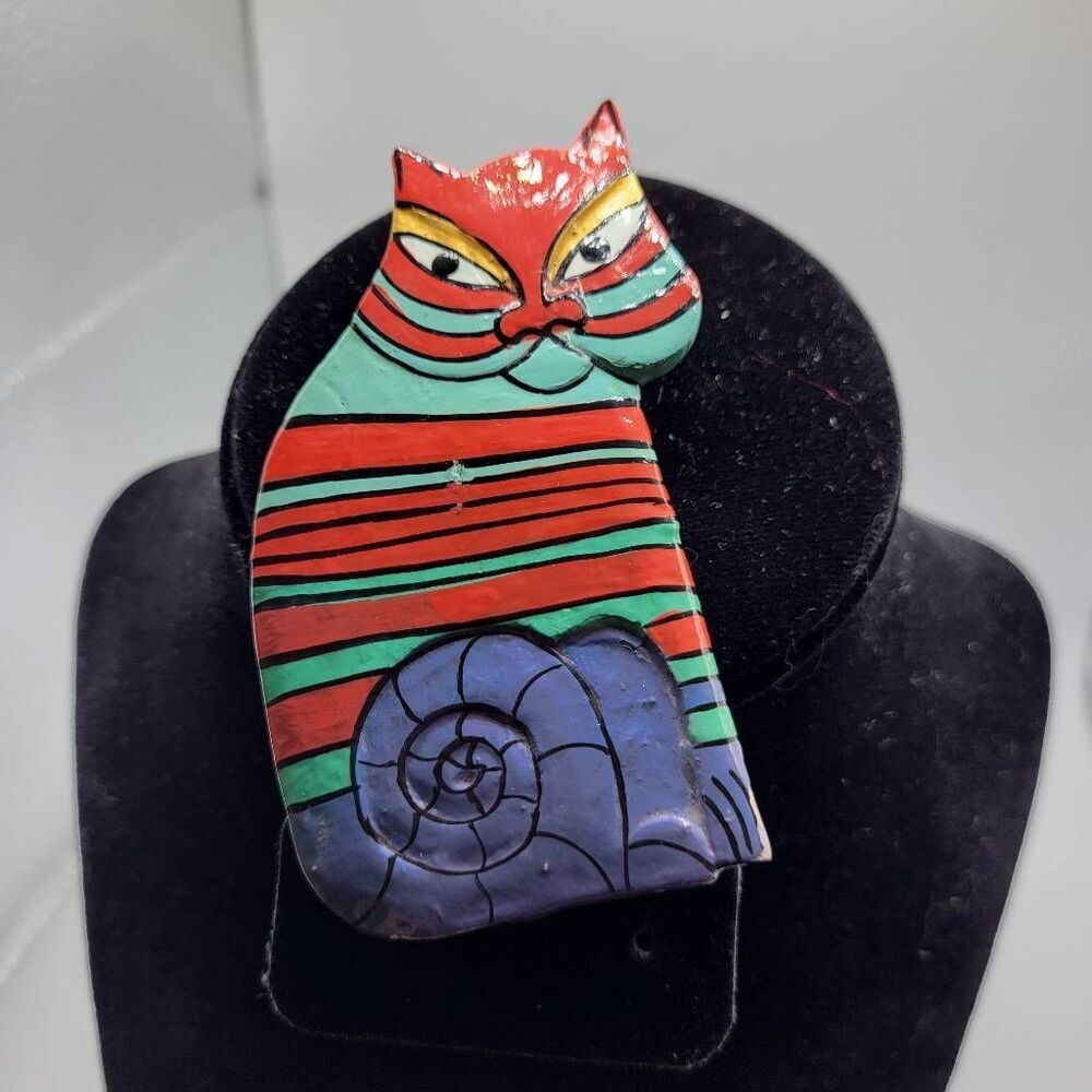 Vintage 80s Wooden Chinese Cat Pin, Enamel on Wood